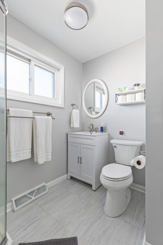 Modern bathroom with white and gray decor